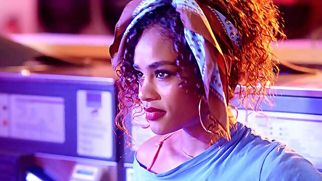 Scarlit scandalizes with Manuel's massive member in an intense interracial encounter