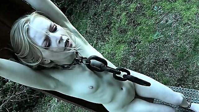 Alice In Chains (A L I C E)