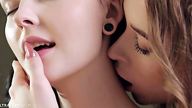 Adroit Nata Ocean and Amelia Riven - fingering dirt - Ultra Films