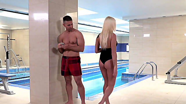 Sex near the pool for busty blonde Daisy Lee