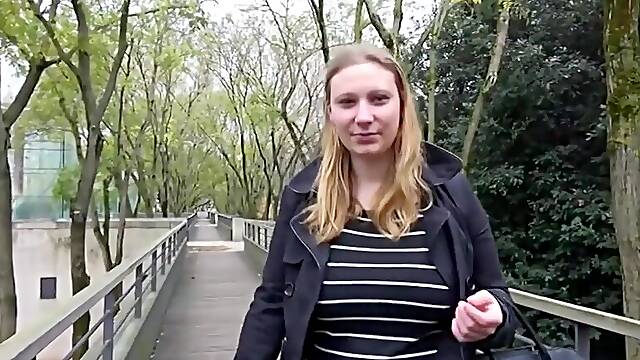 Plump 22 Yr Old Melanie