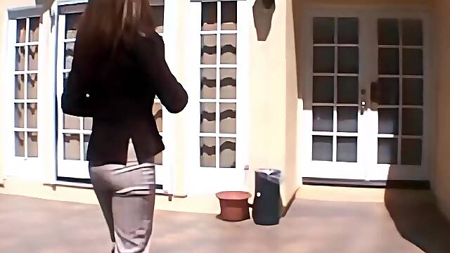 Romana Ryder Gets The Facial She Craves- Skankery