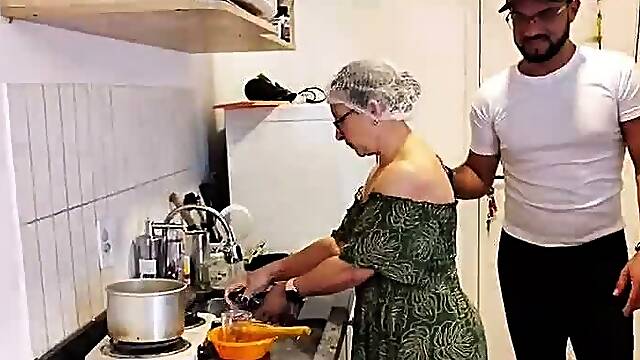 Hot sex with mature maid woman - Mya Milf