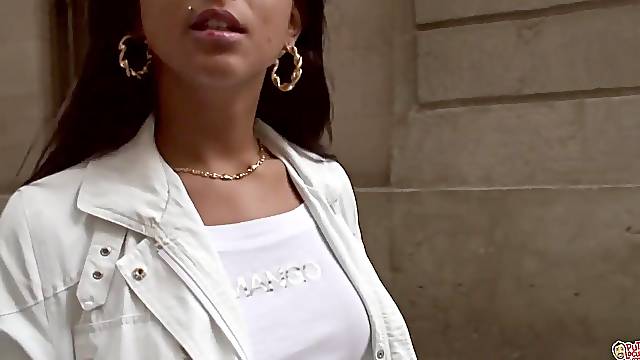 Spanish whore Soraya picked up on the Street and drilled (Soraya Wells)