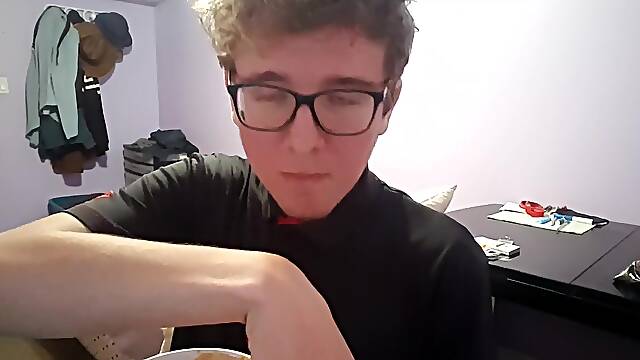 ASMR ALPHAGETTI SOUP.