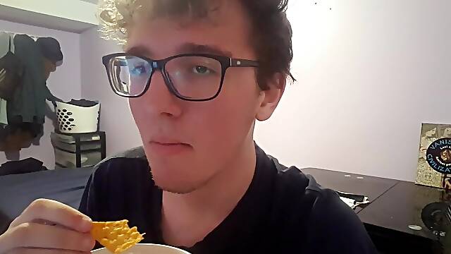 ASMR LOVELY CHILI HEAT DORITOS.