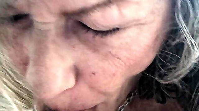 Sexy Mature Wife Sucks and Swallows! Maxxximummilf