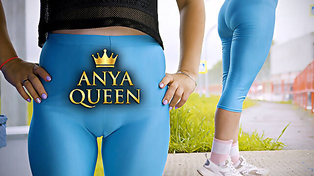 156 Goddess AnyaвҖҷs Tight Blue Leggings: Provocative Yoga Pants Ass Show